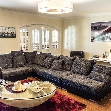 Lounge Πανσιόν Αλμπουφέιρα