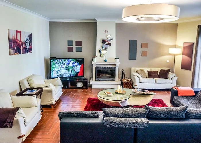 Lounge ゲストハウス アルブフェイラ