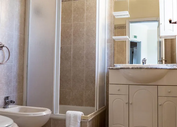 ゲストハウス Lounge アルブフェイラ