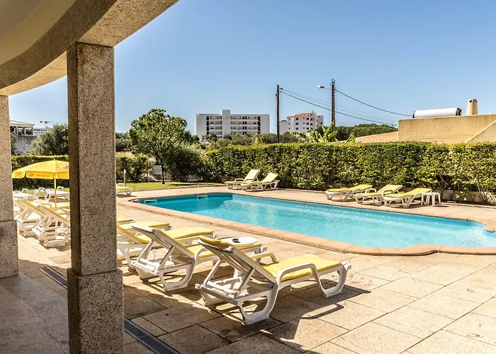 Lounge ゲストハウス アルブフェイラ