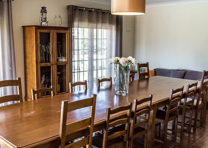 ゲストハウス Lounge アルブフェイラ