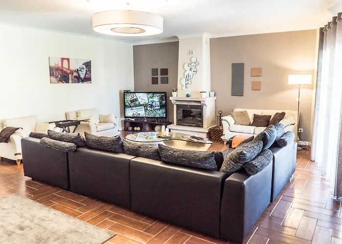 Lounge ゲストハウス アルブフェイラ