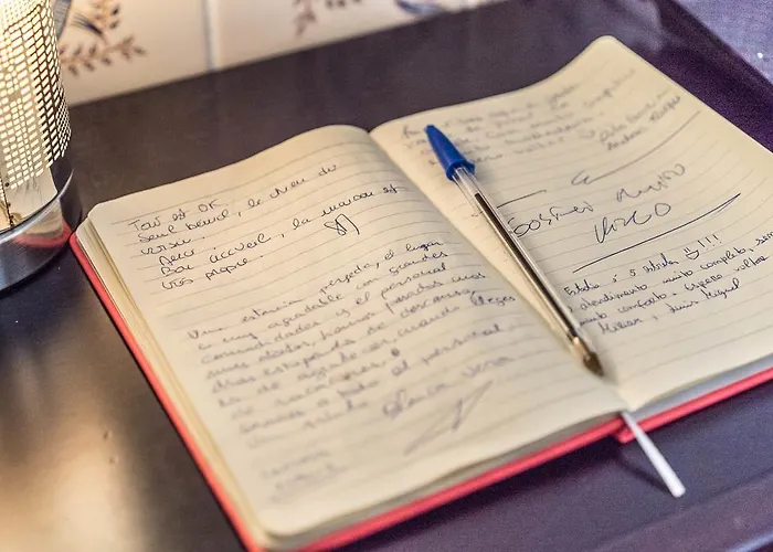 ゲストハウス Lounge アルブフェイラ