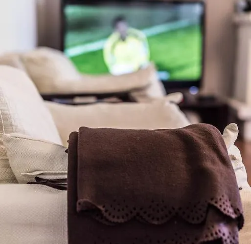 Lounge ゲストハウス 2*