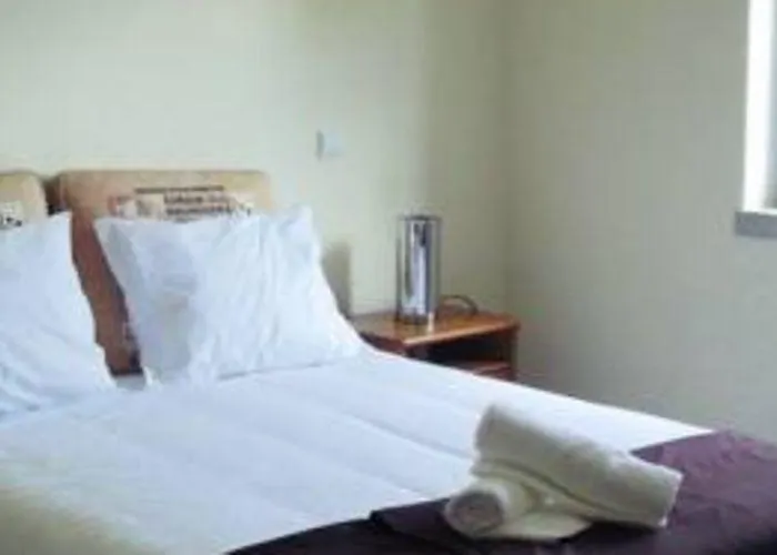 ゲストハウス Lounge アルブフェイラ