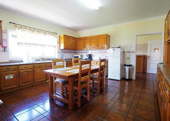 Lounge ゲストハウス 2*